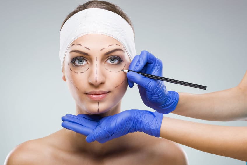 Intervention de Chirurgie Esthétique sur le visage
